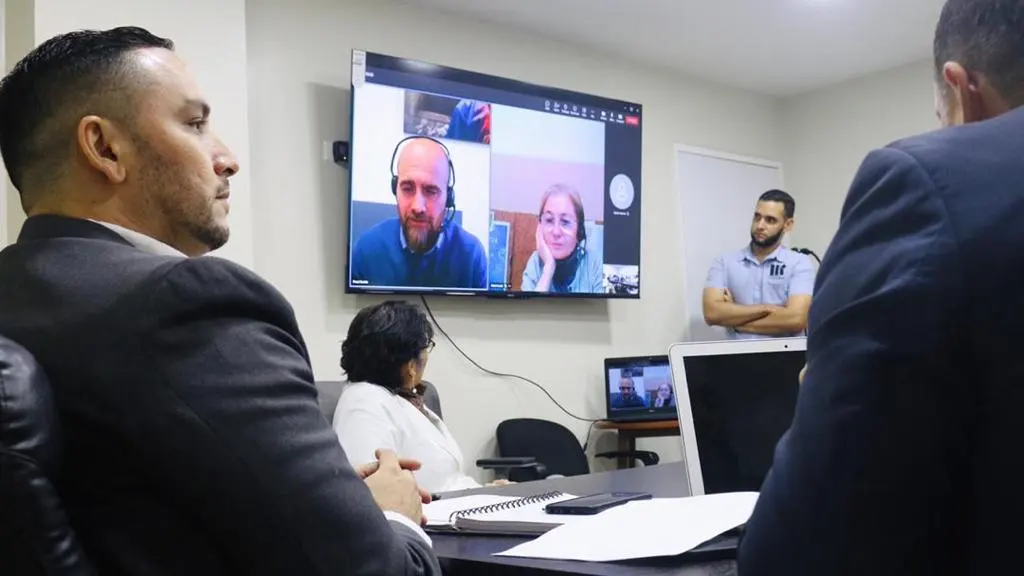 Videoconferencia de trabajo con la Directora de Salud y el Director de Asuntos Internacionales del Hospital Bambino Gesú de Italia - foto 5