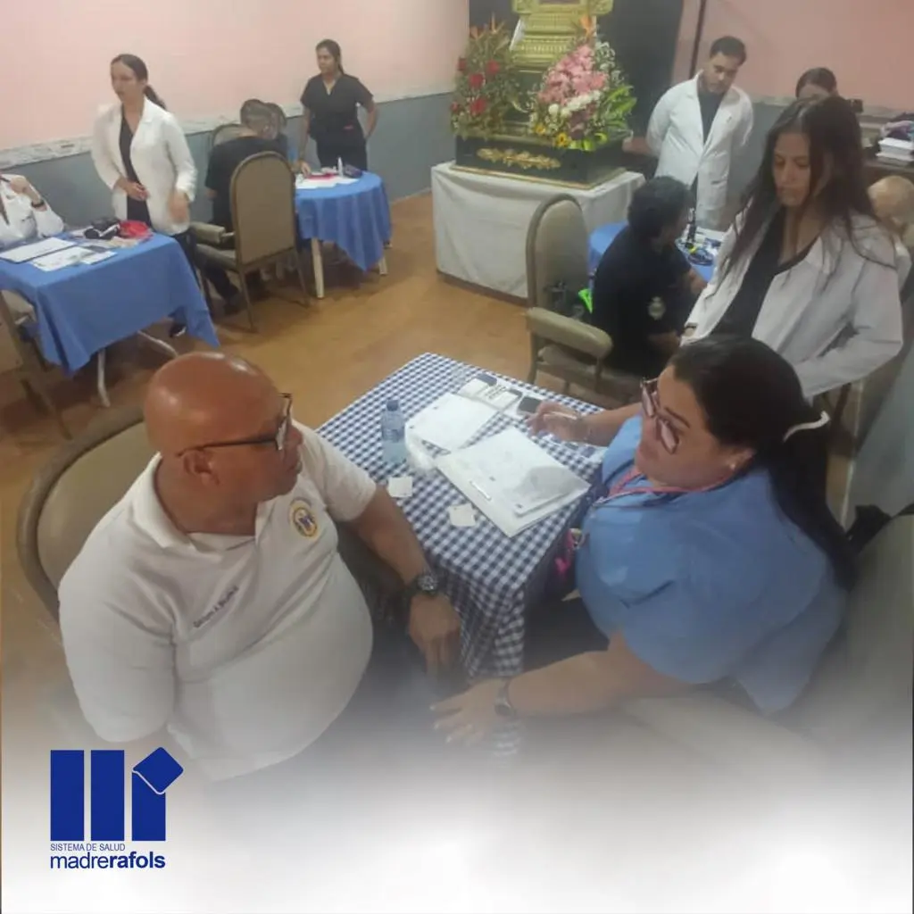 Madre Rafols brinda asistencia de salud a la Parroquia San Juan de Dios - foto 7