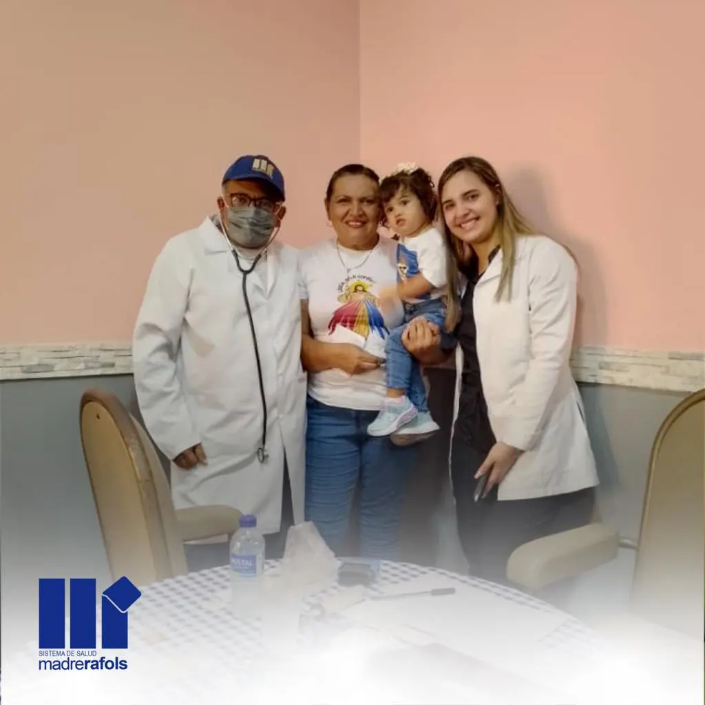 Madre Rafols brinda asistencia de salud a la Parroquia San Juan de Dios - foto 11