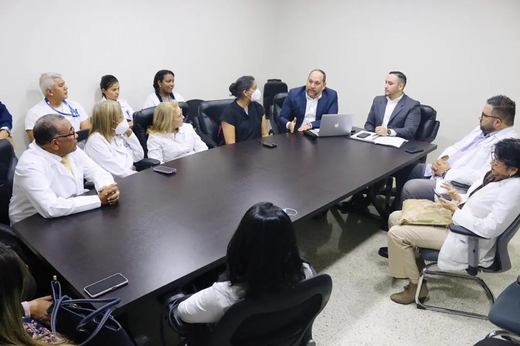 Videoconferencia de trabajo con la Directora de Salud y el Director de Asuntos Internacionales del Hospital Bambino Gesú de Italia - foto 2
