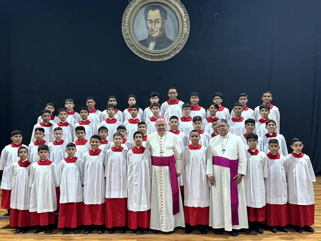 Instituto Arquidiocesano Niños Cantores del Zulia , recibió la visita del Excmo. Monseñor Alberto Ortega Martín - foto 4