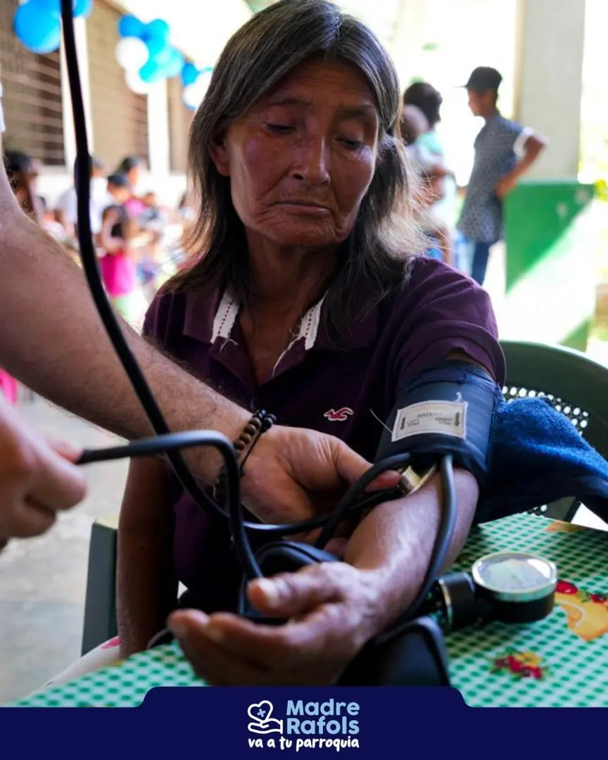 Madre Rafols y las hermanas de la Caridad de Santa Ana brindaron atención médica gratuita a 632 personas en los Ángeles del Tokuko en el municipio Machiques de Perijá - foto 7